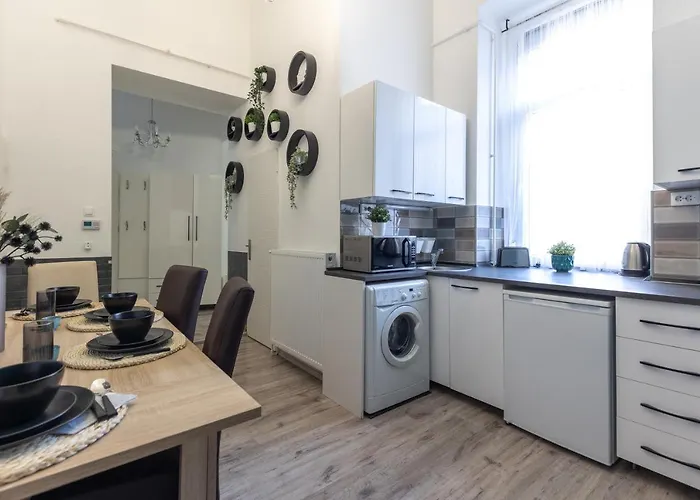 Urban Oasis Apartament